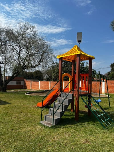 VENDO HERMOSA CASA  BARRIO CERRADO - ZONA LUQUE