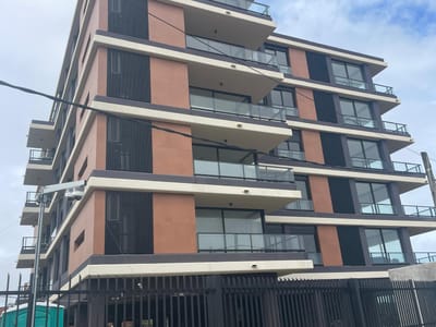 ¡¡¡ APTO 1 DORM, BALCON COCHERA, EN 1ERA LINEA!!!