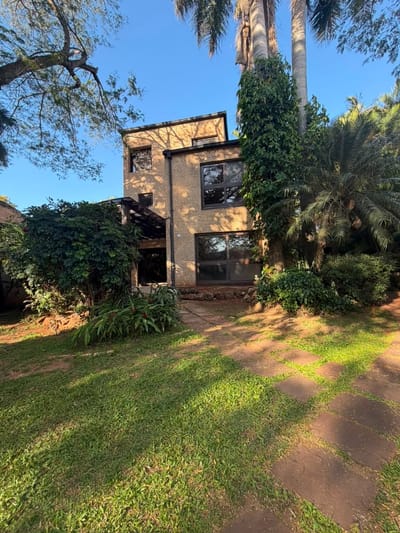 ALQUILER CASA en CONDOMIO CERRADO