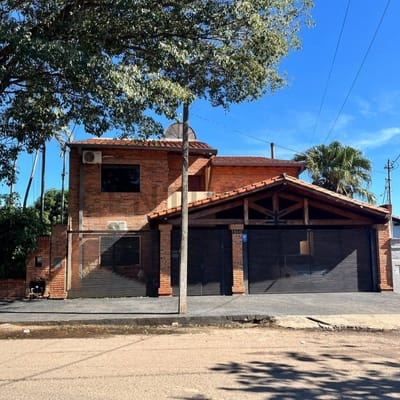 Exclusiva Residencia en Lambaré: ¡Tu Nuevo Hogar te Espera!