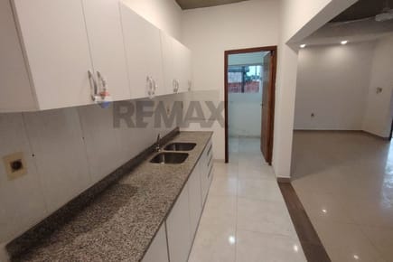 ALQUILO MODERNA CASA 2 DORM EN MRA