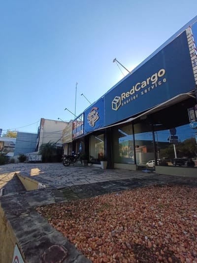 Alquiler de salon comercial en Paseo Cataluña