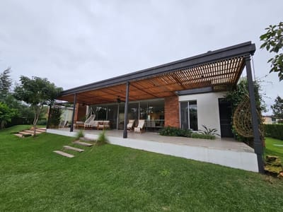 Vendo hermosa casa en surubi i