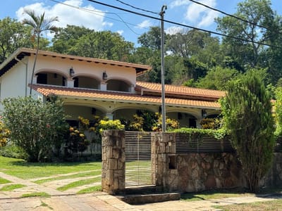 VENDO PROPIEDAD EN SAN BERNARDINO ZONA CLUB NÁUTICO