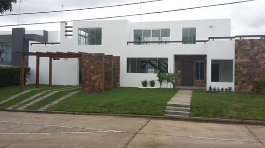 Casa en Alquiler Condominio Parques del Urubó 