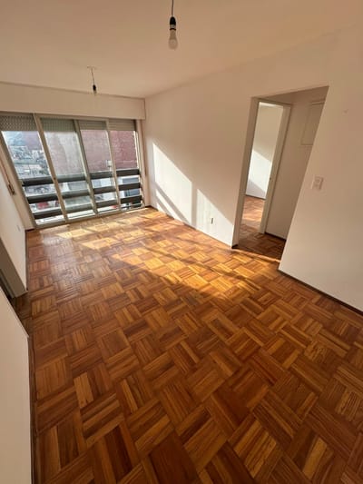 1 Dormitorio Al Frente Piso 5 ¡Viví En Cordón Sur Con Luz Natural Todo El Día!