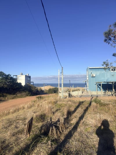 Terreno con vista al mar en La Viuda – Excelente ubicación y entorno natural