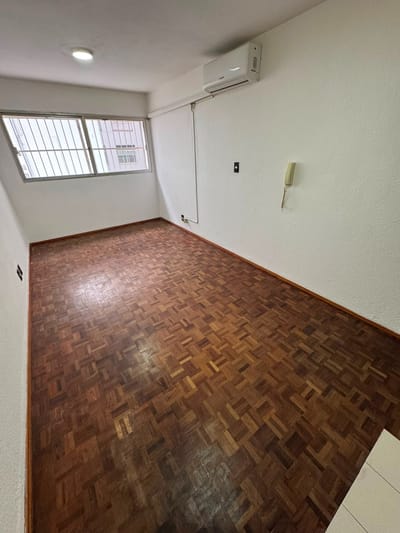 Monoambiente En Alquiler – Pocitos, a Metros de la Rambla