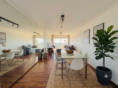 Exclusivo apartamento de 3 dormitorios y 3 baños con garaje y vista al Golf