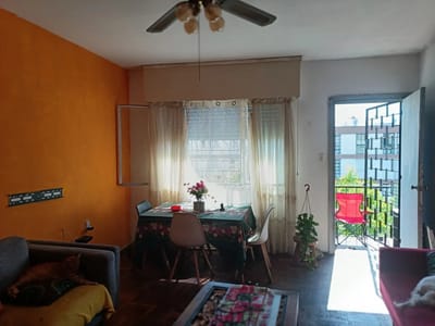 ALQUILER EN PARQUE BATLLE, 2 DORMITORIOS, PISO 2 POR ESCALERA, FRENTE, BALCON Y TERRAZA LAVADERO