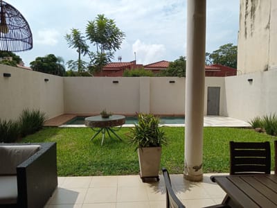 ALQUILO RESIDENCIA AMOBLADA - B° MBURUCUYÁ  - 3500 USD
