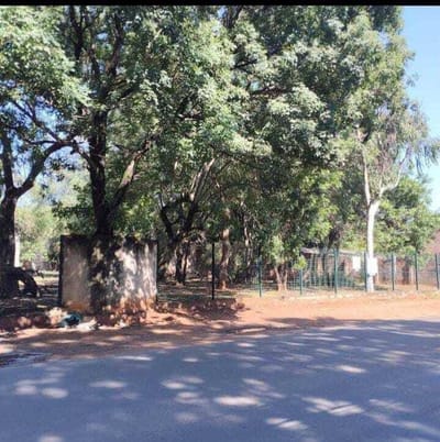 VENDO AMPLIO TERRENO DE 8.623M2 SOBRE LA AVDA AMERICA