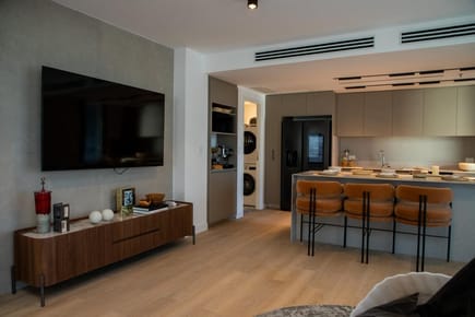 EN VENTA HERMOSO DEPARTAMENTO DE 3 DORMITORIOS ZONA SHOPPING DEL SOL