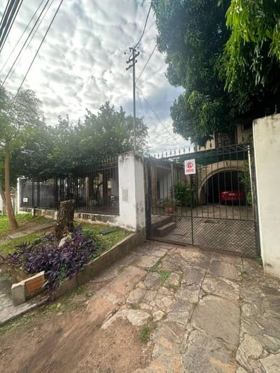 Oportunidad de inversión en el barrio Santísima Trinidad - Terreno en venta