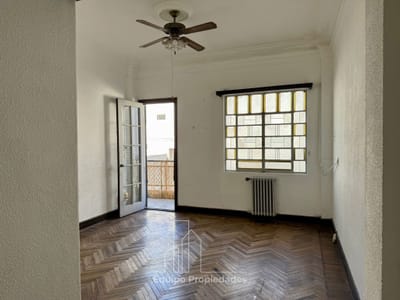 Amplio apartamento en alquiler con calefacción y garaje!!!
