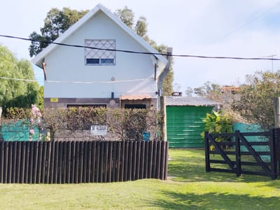 Alquiler Anual Amueblado en Bella Vista | 2 Dormitorios | Jacuzzi Exterior | A 4 Cuadras de la Playa | Admite Mascotas