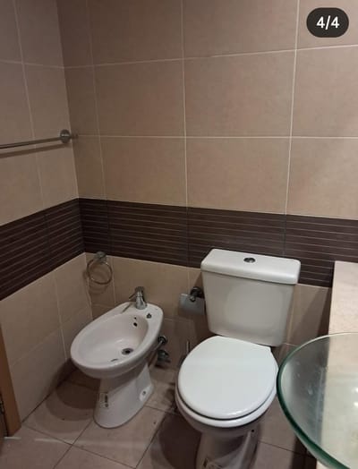 ALQUILER EN POCITOS DE 1 DORMITORIO, PISO 4 AL FRENTE, 2 TERRAZAS, SUM Y PARRILLERO