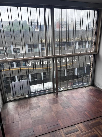 ALQUILER EN BARRIO SUR/ CENTRO, 2 DORMITORIOS, PISO 3 AL FRENTE, TERRAZA LAVADERO, REJAS