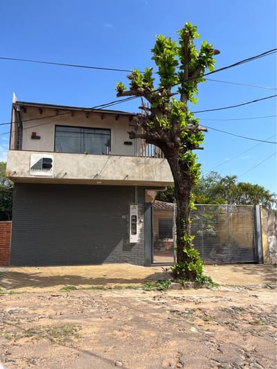 VENDO AMPLIA PROPIEDAD EN BARRIO JARA