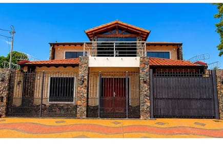 Casa-Venta-Cascada, Tercer Barrio, Luque, Central