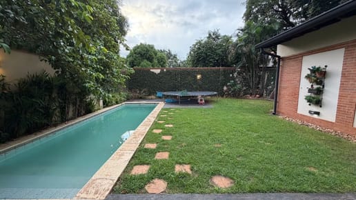Vendo hermosa casa en Barrio Mburucuya