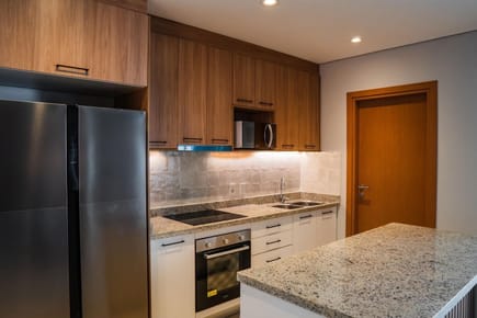 VENDO DUPLEX DE TRES DORMITORIOS EN LOMA MERLO LUQUE 