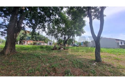 TERRENO EN SAN ANTONIO: AMPLIA SUPERFICIE DE 1.488 M² PARA DESARROLLO Y OPORTUNIDADES.