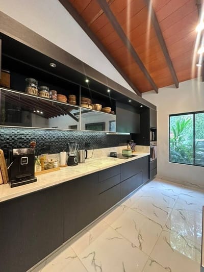 VENDO CASA AMOBLADA CON 4 DORMITORIOS EN SUITE EN SAN BERNARDINO