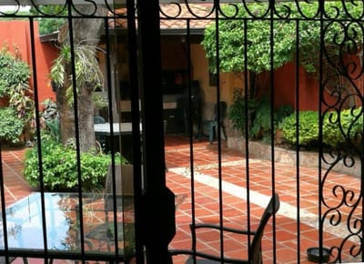 Casa en Barrio Mburucuya a la venta. ID-40946