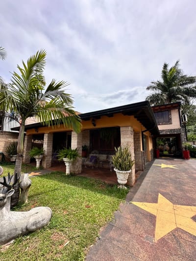 En venta hermosa casa en Villa Elisa, barrio San Juan!