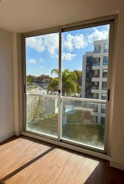 APARTAMENTO EN ALQUILER DE 2 DORMITORIOS CON COCHERA EN TRES CRUCES