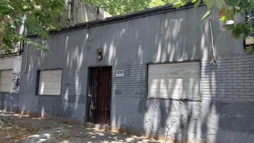 Casa 3 dormitorios con patio y parrillero