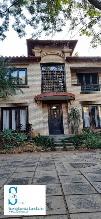 Exclusiva Residencia en Condominio VILLAGE PLAZA, Villa Aurelia, Asunción - Oportunidad Única en Venta