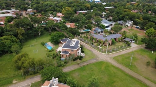 VENDO 5 TERRENOS EN BARRIO EXCLUSIVO EN MRA