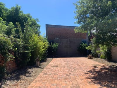 VENTA Exclusiva Casa para Negocio Gastronómico o oficinas  depositos