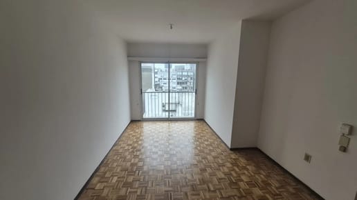 ALQUILER EN EL CENTRO DE 1 DORMITORIO, PISO ALTO AL FRENTE, LUMINOSO!