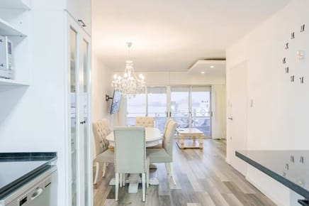 APARTAMENTO AMOBLADO EN ALQUILER DE 3 DORMITORIOS FRENTE A LA PLAYA – MALVÍN SUR