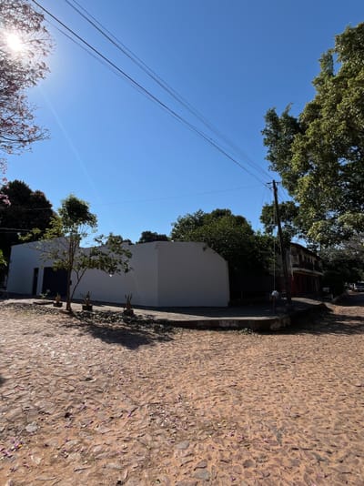 Casa en esquina en  venta, Lambare Barrio San Isidro.