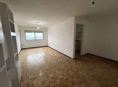 Exclusivo apartamento de 2 dormitorios con garage en ubicación premium sobre Av. Italia, a pasos de Terminal Tres Cruces.