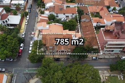 AMPLIO TERRENO EN ESQUINA EN CIUDAD NUEVA - ASUNCIÓN EN VENTA (785 M2)