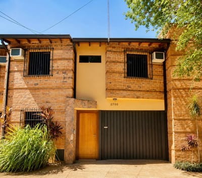 Alquilo Duplex de 3 dormitorios Zona Paseo la Galería.