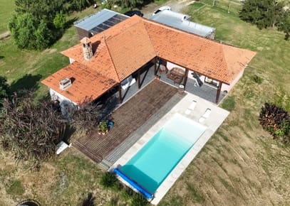 ML PROPIEDADES OFRECE EN VENTA,HERMOSA CASA DE ESTILO CAMPESTRE, EN BARRIO VILLA JUANA, PRECIO U$S 245.000 + SALDO CON FINANCIACIÓN DIRECTA CON PROPIETARIO.