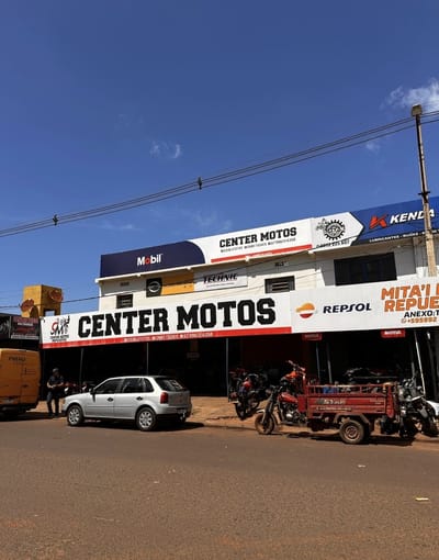 En venda, imóvel comercial com 8 salões, em localização privilegiada, na cidade fronteiriça de Pedro Juan Caballero, Amambay