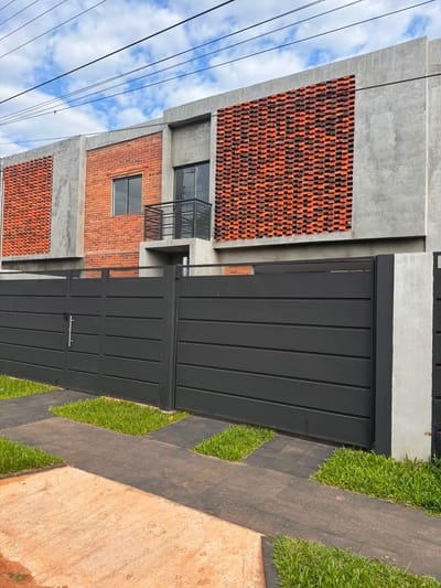 DÚPLEX A ESTRENAR EN VENTA EN LUQUE | 3 DORMITORIOS | 150 M²
