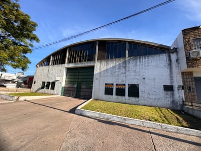 ALQUILER LOCAL 700 M2 EDIFICADOS EN 940 M2 DE TERRENO CURVA DE MAROÑAS