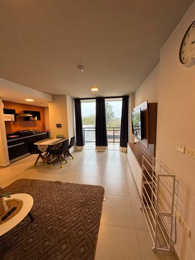 VENDO DEPARTAMENTO AMOBLADO A PASOS DEL EJE CORPORATIVO