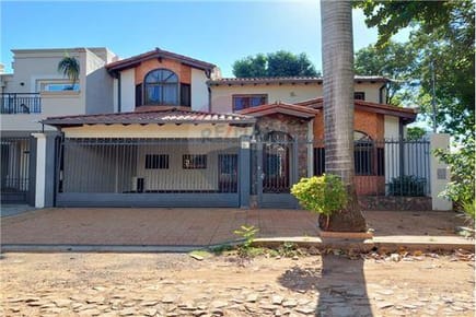 Casa de 5 habitaciones en Asunción Bº Madame Lynch 