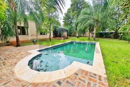 VENDO hermosa casa en Luque