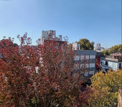 Venta De Apartamento Próximo A Bvar Artigas Y Pdte. Berro , Zona Tres Cruces.