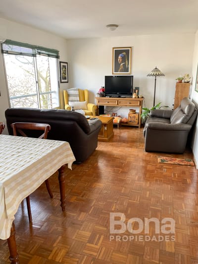 Apartamento en venta de 2 dormitorios y 2 baños en Parque Rodó